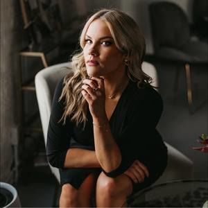 Meet your Posher, Conley